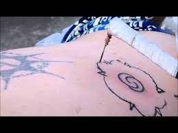 Pembuatan tato tradisional dayak hanya pake kayu dan jarum. 49 Ide Dayak Tatto Galery Tato Borneo Tato Suku Seni Tato
