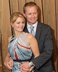 Candace cameron, kirk cameron's sister, played d.j. 8vssmh Vrudqsm