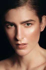 Mode-Local: Natalie Tusznio by Darian Wong