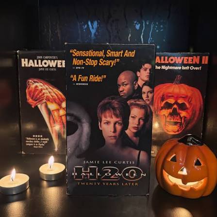 𝘽𝙡𝙤𝙤𝙙 𝙞𝙨 𝙏𝙝𝙞𝙘𝙠𝙚𝙧 𝙏𝙝𝙖𝙣 𝙒𝙖𝙩𝙚𝙧 🔪🎃🕯️🪓🎃🕯️🔪🎃🕯️ On  this day in 1998, 𝘏𝘢𝘭𝘭𝘰𝘸𝘦𝘦𝘯 H20: 𝘛𝘸𝘦𝘯𝘵𝘺 𝘠𝘦𝘢𝘳𝘴  𝘓𝘢𝘵𝘦𝘳 was released. While not my favorite movie in the franchise these  days, it was the first