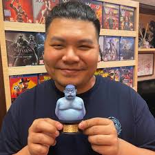 你們看這公仔比遊戲還刺激現在是誰被誰讓我看看阿虫合～ 限量公仔購買資訊在下面原型師IG： @ahsien_studio 塗裝師IG：  @toyman_eddie 本次『藍色小精靈』將會開放十體預購