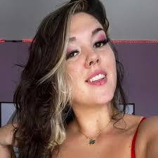 Millicent Nichols's Instagram, Twitter & Facebook