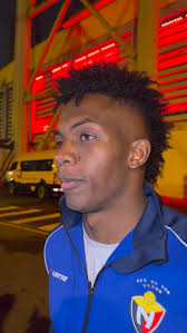 SE QUEDA O SE VA?🤔⚽️ Ronny Borja fue solicitado por el equipo eléctrico  para contratarlo este 2024, sin embargo, El Nacional notificó a Emelec que  el jugador está considerado para el plantel