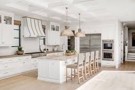 Photo gallery featuring top 2021 kitchen colors, design layouts and diy decorating. California Home Interior Design Ideas Home Bunch An Interior Design Luxury Homes Blog Classic Kitchen Design Home Decor Kitchen Interior Design Kitchen