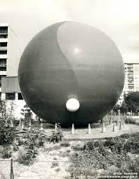 As Tu Deja Oublie 50s 60s 70s Architecture Architecture Des Annees 50 Ville Imaginaire Maison Plastique