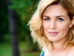 Reba Thornton's Instagram, Twitter & Facebook