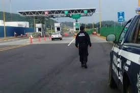 Las grietas empezaron a ser visibles desde hace unos días y fue el pasado 26 de mayo que se decidió cerrar el tramo carretero. Autopista Siglo Xxi Entre Las Mas Transitadas Y Las Mas Peligrosas Aun