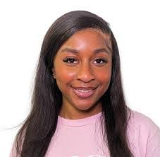 Amelia Hanson's Instagram, Twitter & Facebook