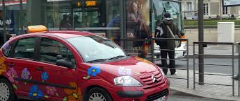 Le permis de conduire est un titre sécurisé attestant vos droits à conduire et mentionnant les éventuelles conditions et restrictions.en france, votre permis ne constitue pas un titre d'identité.il a été harmonisé par plusieurs directives eur. Loi Macron La Reforme Du Permis De Conduire Est Elle Juste Le Drenche