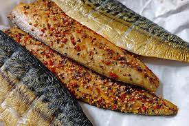 Lo sgombro al forno è un secondo piatto leggero, economico e gustoso. Filetti Di Sgombro In Padella Cucinare Facile