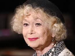 Anita Meek's Instagram, Twitter & Facebook