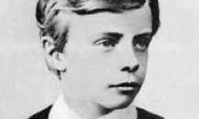 Louis Constantine's Instagram, Twitter & Facebook