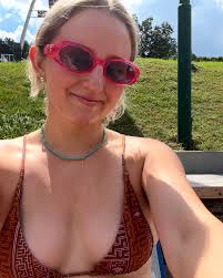 Katelyn Block's Instagram, Twitter & Facebook