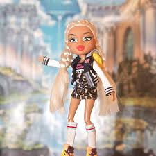 Bratz doll makeup bratz doll outfits angel aesthetic aesthetic images bratz yasmin bratz girls doll drawing diamond art vintage comics. Brunette Bratz Doll Profile Pic