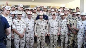 بتوجيهات من الرئيس / عبد الفتاح السيسى. Ø§Ù„Ø³ÙŠØ³ÙŠ ÙŠØªØ³Ù„ Ø­ Ø¨Ø§Ù„Ø²ÙŠ Ø§Ù„Ø¹Ø³ÙƒØ±ÙŠ ÙˆØºÙŠØ§Ø¨ Ù…Ø­ÙŠ Ø± Ù„ÙˆØ²ÙŠØ± Ø§Ù„Ø¯ÙØ§Ø¹