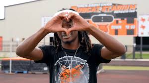 Refugio would love to defend both state track titles, boys can tie program  record