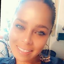 Kristi Charlton's Instagram, Twitter & Facebook