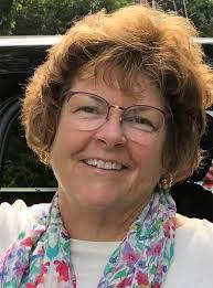 Joanne Macinnis's Instagram, Twitter & Facebook