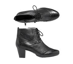 Jetzt schuhtrends günstig online kaufen! Salamander Damen Stiefelette Glattleder Budapest Design Absatz Ca 5 5cm Qvc De