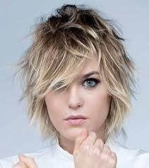 24 Medium shag haircut ideas