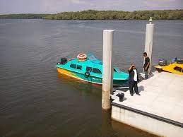 Easy guide for komodo speed boat charter or rental to exploring komodo island, rinca, pada and surrounding. Menumbok Speedboat Mapio Net