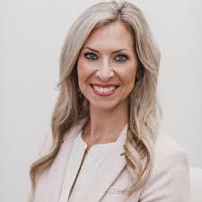 Amanda Settle's Instagram, Twitter & Facebook