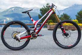 aaron gwin s world champs specialized demo trek mountain bike mtb bike mountain downhill bike
