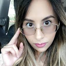 Edna Correa's Instagram, Twitter & Facebook