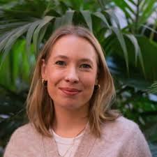 About eight years ago, I made the decision to move to London🇬🇧. I had no… 