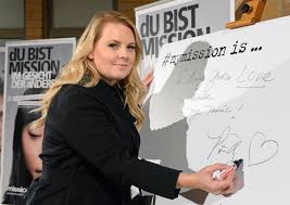 Patricia kelly heute bestellen, versandkostenfrei. Patricia Kelly Eroffnet Missio Aktion Mymission Missio