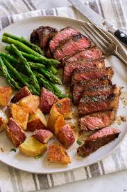 The Best Steak Marinade Made With Balsamic Vinegar And A Handful Of Other Pantry Staples A Summer Mu Steak Marinade Mexican Breakfast Recipes Italian Recipes