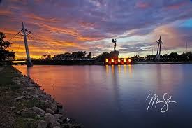 The keeper of the plains is the icon of wichita. The Keeper Of The Plains Photography Mickey Shannon Photography