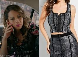 Orange is the new black: Orange Is The New Black Season 7 Episode 5 Aleida S Snake Vest Shop Your Tv