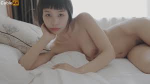 唯美女體藝術攝影相約中國短發韻味模特-英麗-裸身與著衣之間的反差對比- CableAV