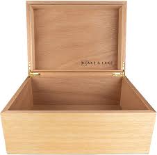 It's always a great way to refresh the look of your rooms, to make your interior cozy, to add stylish details and to keep your. Amazon Com Large Wooden Box With Lid Blonde Catchall Box For Keepsakes Wooden Storage Box With Lid Decorative Boxes With Lids Stash Boxes White Oak Home Improvement
