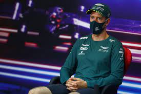 Y a un proyecto en clara. Vettel Names Aston Martin F1 Car After Bond Girl