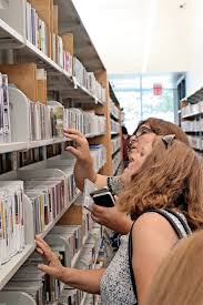 Creative corner se ocupa de tot ce inseamna imaginea ta, strategia de promovare pe canale adecvate si implementarea ei pas cu pas! North Bellmore Library Is Open For Reading Herald Community Newspapers Www Liherald Com