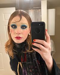 Ella Grant's Instagram, Twitter & Facebook