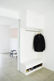 Umgestaltung Wohnraum Von Honeyandspice Innenarchitektur Design Homify Garderobe Mit Sitzbank Innenarchitektur Einrichtungsideen Fur Kleine Raume