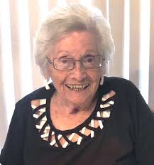 Mary Masullo's Instagram, Twitter & Facebook