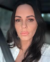 Sara Scibetta's Instagram, Twitter & Facebook