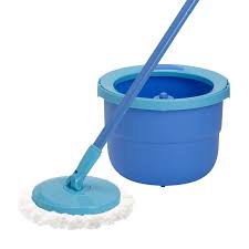 Pour soap and bleach on the mop head and add boiling water, ensure that the fibers are all inside the water (submerged). Full Action System Mop Bucket Spontex