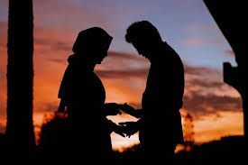 Ramalan Zodiak Cinta Hari Ini Rabu 15 Juli 2020 Aries Perlu Memilah Hubungan Leo Lakukan Yang Terbaik Di 2020 Orang Gambar Pengantin Fotografi Pantai