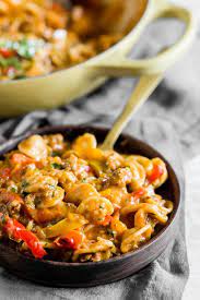 This One Pot Ground Chicken Fajita Pasta Is The Perfect Busy Weeknight Rush Dinner Ground Chicken P Ground Chicken Recipes Chicken Fajita Pasta Ground Chicken