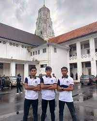 A selected group of lucky victoria institution (vi) boys got the football lesson of their lives today when none. Syarat Masuk Sekolah Victoria Institution Lolishie