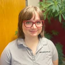 Emily Persinger's Instagram, Twitter & Facebook