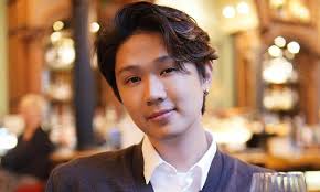 Singaporean actor Chen Xi proposes to Japanese woman he met online