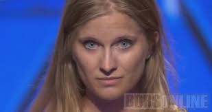 Júlia és illés alex lánya, peti és máté nővére, claudia unokája, andrás nevelt lánya, ausztriában volt drogelvonó kúrán, majd egy időre oda költözött. Szornyu Fellepesevel Lazadt Rekasi Lanya Borsonline