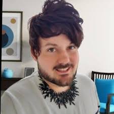 Hey everyone 🙂 Has anyone got any good cleaning video/tutorial  recommendations for some who's never really been taught how to clean? I'm  not talking how to clean specific things I'm talking how