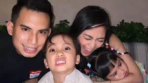 Video Tukang Jamu Mirip Okin eks Suami Rachel Vennya Viral: Untung Gak  Melet-melet